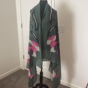 NWT Les Belles Vagabondes 100% Wool  Oversized Scarf Mini Throw NWT